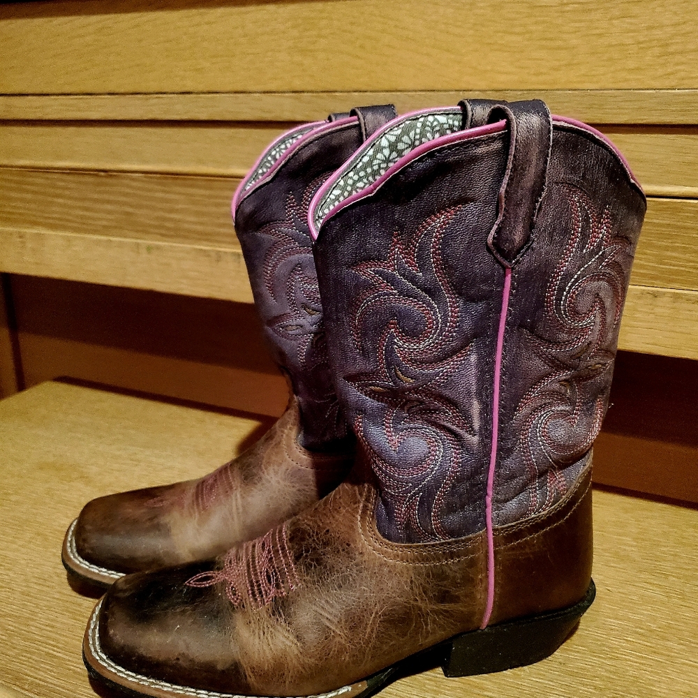 Dan Post Girls Boots 3.5 D, Style # DPC3947, Brown/Pink, Excelente Condi